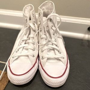 Like new Chuck Taylor hi-tops size 8